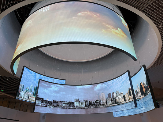 P4 Curva LED de pantalla de video de pared interior llamativa de publicidad LED