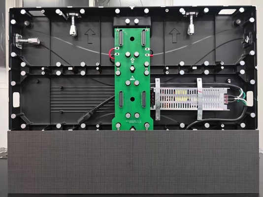Pantalla LED de instalación fija profesional   BUD Pro con conexión HUB para una expansión sin esfuerzo