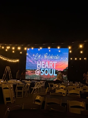 Actualización P2.97 Rental LED Display 4500nits Brillo exterior pantalla a todo color Alta tasa de actualización 7680HZ